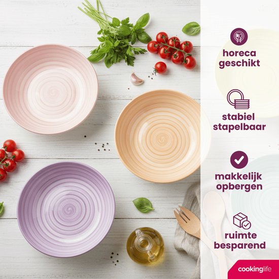 Vier kommen met pastelkleurige strepen: roze, oranje, geel en paars.