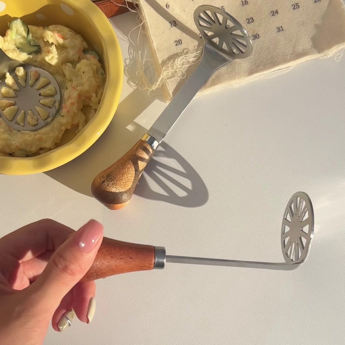 Mini RVS Pureestamper voor Avocado, Aardappel en Groenten met Houten Handvat