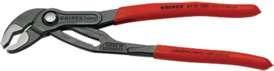 Knipex Cobra waterpomptang, deels geopend, met rode handvatten.