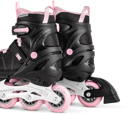 Zwarte skeelers met roze accenten en wielen. Verstelbaar met klittenband en veters.