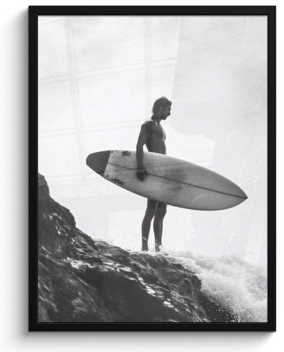 FrameYourWall Poster in lijst - Fotolijst 50x70 cm - Posters - Surfer - Rots - Oceaan - Golven - Posterlijst zwart - Decoratie - Wanddecoratie woonkamer - Muurdecoratie slaapkamer Surfer - Rotsen - Golven