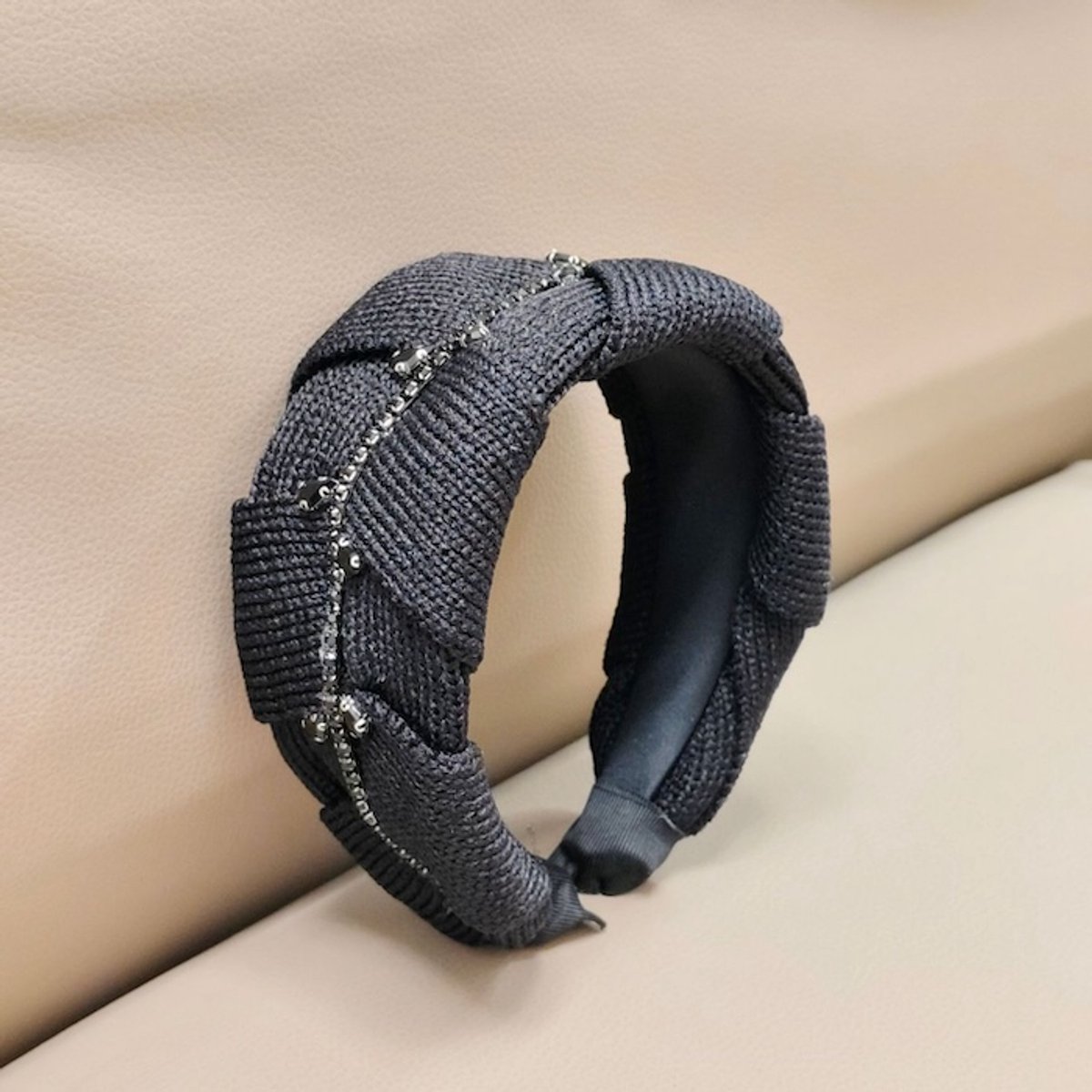 Elegante Gevlochten Haarband Luxe Statement Haaraccessoire met Kristallen-Zwart