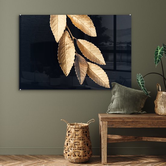 MuchoWow® Glasschilderij 120x80 cm - Schilderij acrylglas - Bladeren - Zwart - Goud - Luxe - Planten - Foto op glas - Schilderijen