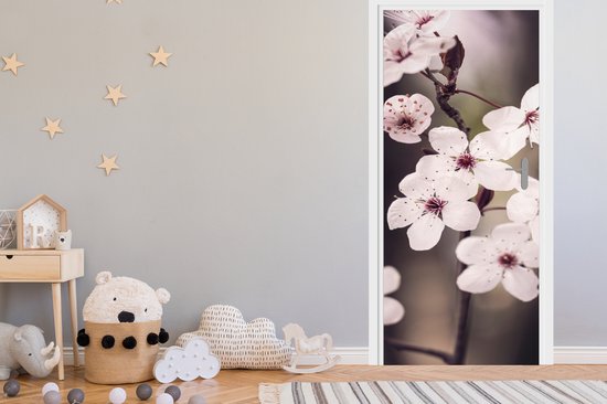 Deurposter 80x205 cm - Deursticker Bloemen - Wit - Natuur - Plant - Bloesem - Meubelfolie zelfklevend - Deurfolie woonkamer - Interieurfolie fotobehang - Deur plakfolie - Deurstickers - Deurbehang sticker - Kamer decoratie