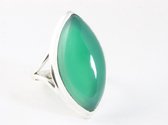Langwerpige hoogglans zilveren ring met groene onyx - maat 18