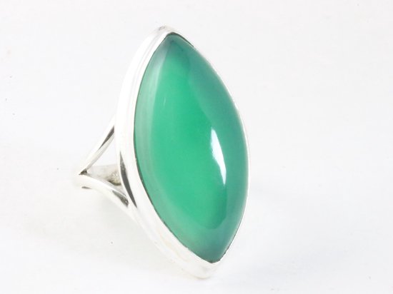 Langwerpige hoogglans zilveren ring met groene onyx