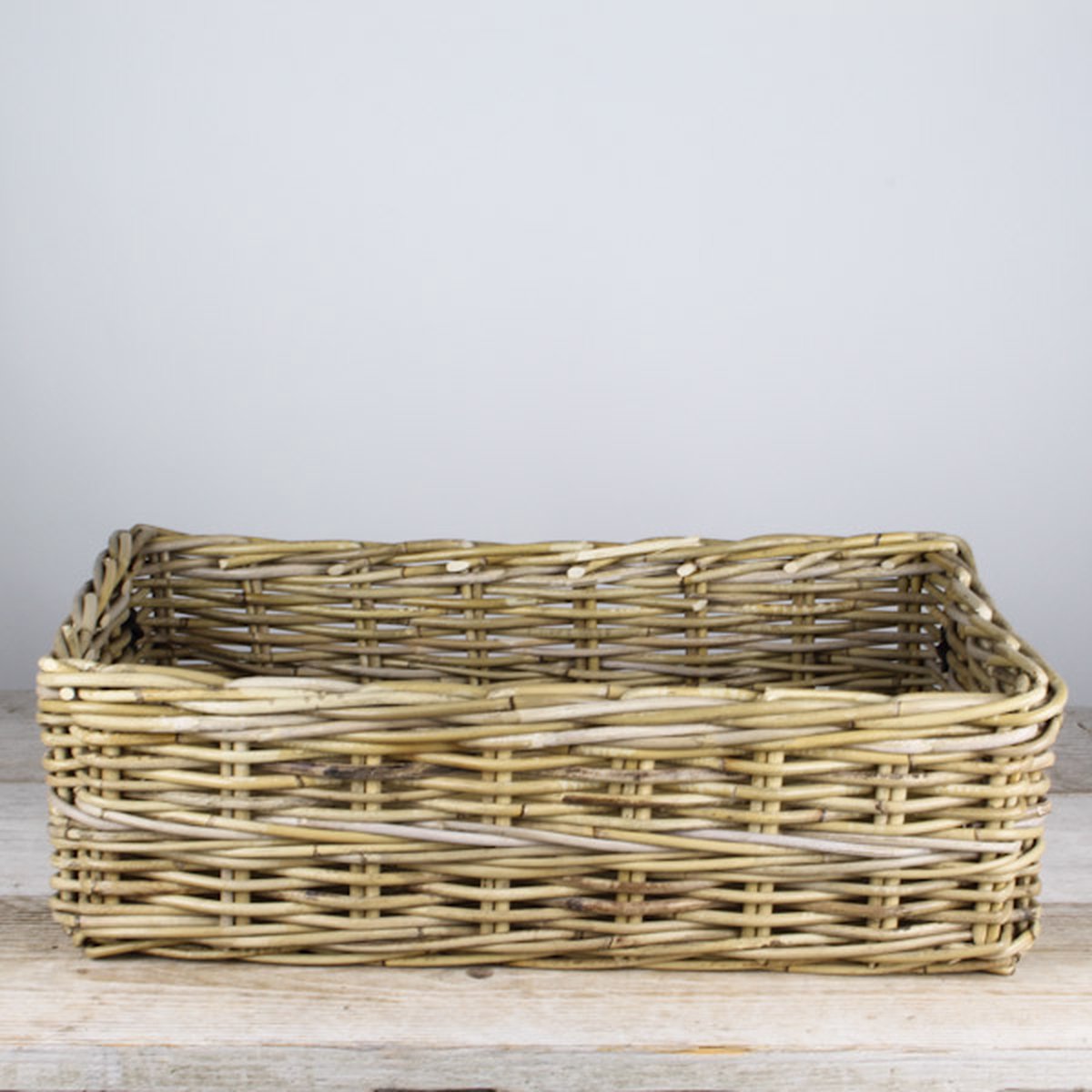 MigoStyling - Kastmand - Met Leren riem - Rotan - Grey - L 63xB40xH20 cm
