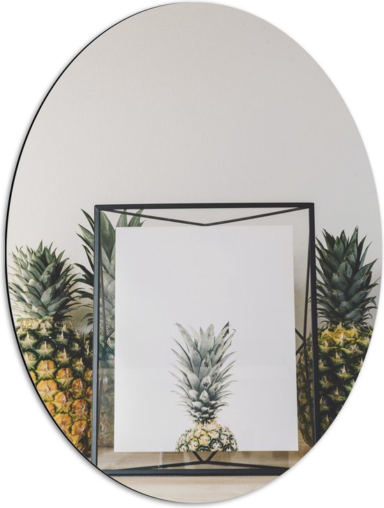 Dibond Ovaal - Lijst met Ananas en Ananassen ernaast - 51x68 cm Foto op Ovaal (Met Ophangsysteem)