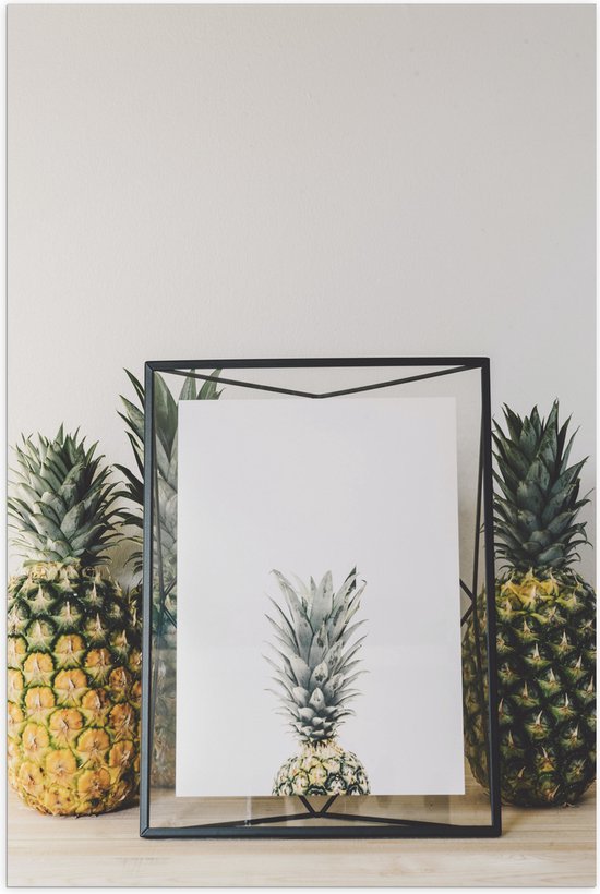 Poster Glanzend – Lijst met Ananas en Ananassen ernaast - 50x75 cm Foto op Posterpapier met Glanzende Afwerking