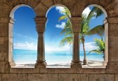 Fotobehang - Vlies Behang - Zonnig Strand, Palmbomen en Zee door de Pilaren 3D - 254 x 184 cm