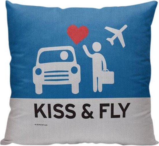 Kiss and Fly - Sierkussen - 40 x 40 cm - Op het vliegveld - Reizen / Vakantie - Reisliefhebbers - Voor op de bank/bed