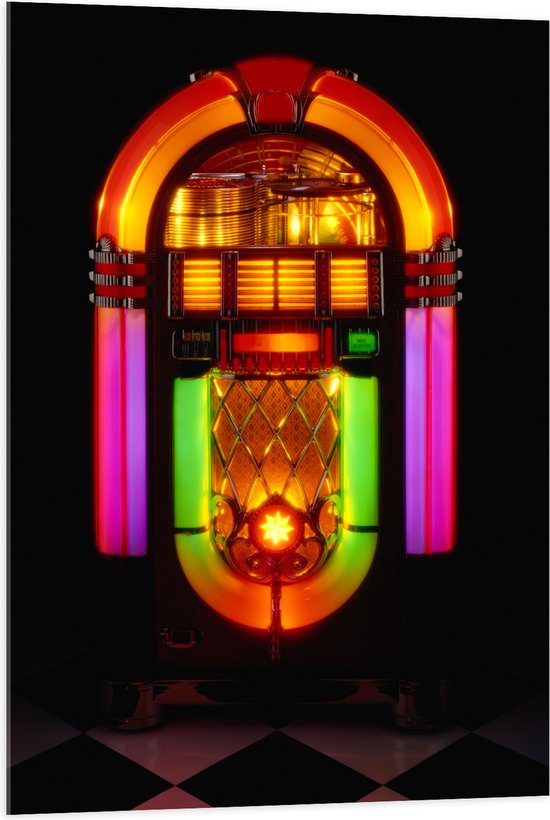 Acrylglas - Draaiende Jukebox in Ruimte met Zwarte en Witte Tegels - 70x105 cm Foto op Acrylglas (Met Ophangsysteem)