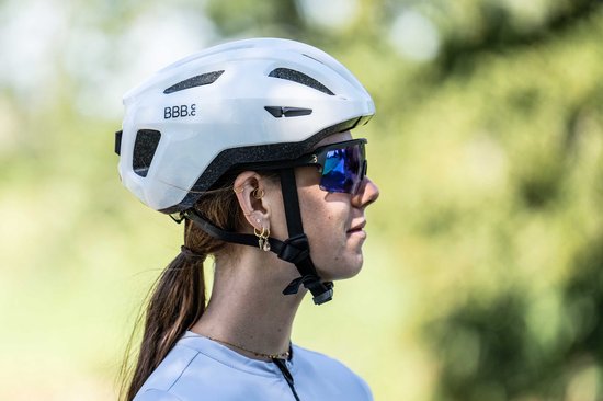 BBB Cycling Racefiets Helm - Medium: 52 - 58 CM - Wielrennen, MTB & Stadfiets - Wasbare Padding - Met Bevestiging Achterlicht - Fietshelm Dames & Heren - Glanzend Wit - Condor 2.0 BHE-173 van BBB Cycling — afbeelding 2