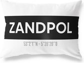 Tuinkussen ZANDPOL - DRENTHE met coördinaten - Buitenkussen - Bootkussen - Weerbestendig - Jouw Plaats - Studio216 - Modern - Zwart-Wit - 50x30cm