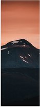 Poster Glanzend – Bergen - Bomen - Sneeuw - Oranje - Bergtop - 30x90 cm Foto op Posterpapier met Glanzende Afwerking