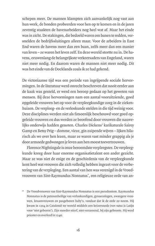 Pagina uit een boek met tekst over de geschiedenis van vroedvrouwen en Florence Nightingale.