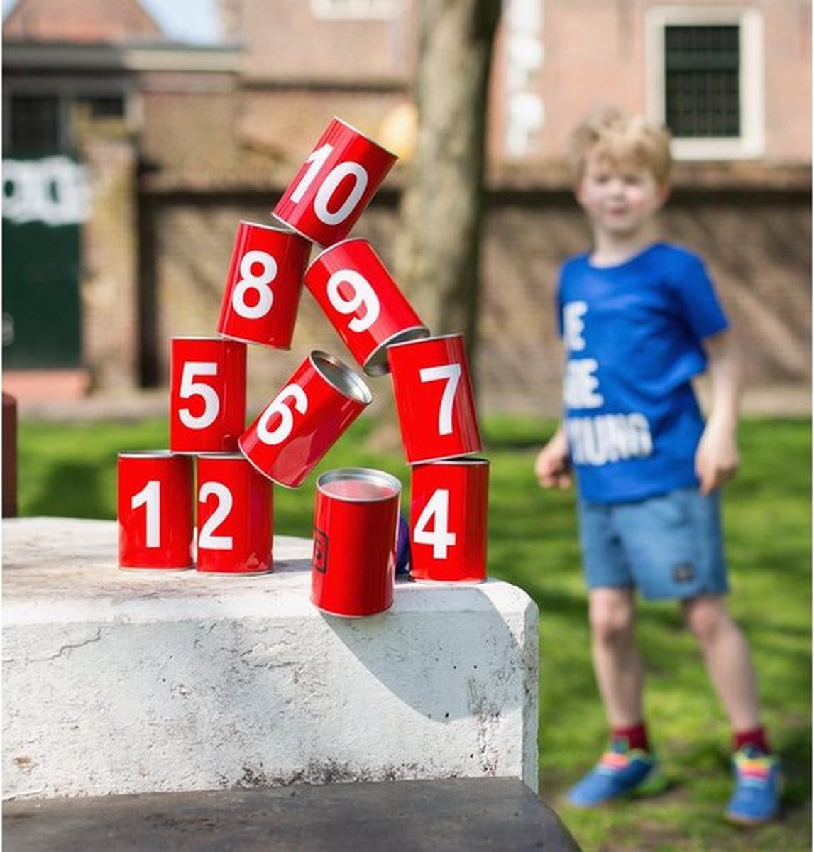 BS Toys Blikgooien Werpspel - Speelgoed Pittenzak Gooien - Kinderspeelgoed vanaf 3 Jaar - Buitenspeelgoed - 10 Blikken - Rood - Spelletjes voor kinderen - Buiten speelgoed - Buitenspel - Buiten Spellen - Tuin Speelgoed - Cadeau kind — afbeelding 17
