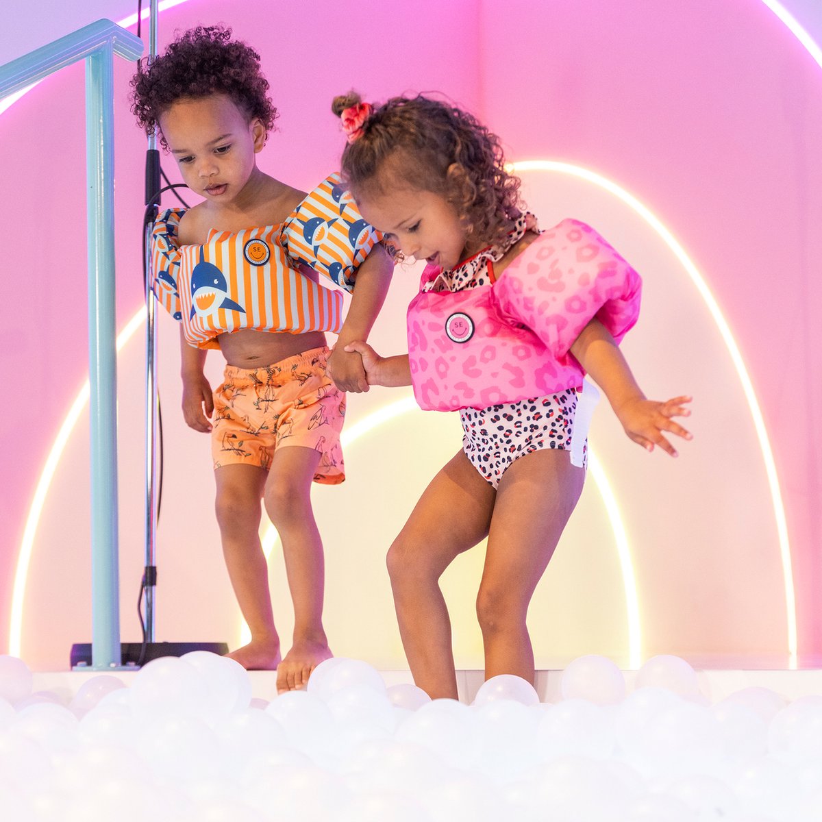 Swim Essentials | Meerkleurige Puddle Jumper 2 — afbeelding 18