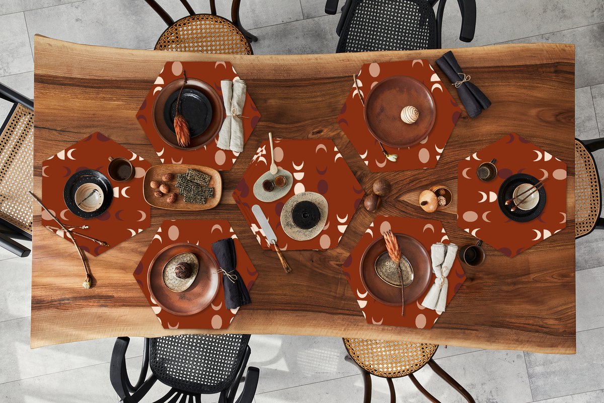 Placemats hexagon - Onderleggers placemats - Placemat zeshoek - Maan - Rood - Patroon - 10 stuks