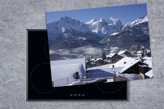 KitchenYeah® Inductie beschermer 70x52 cm - Wintersport resort in Zwitserland - Kookplaataccessoires - Afdekplaat voor kookplaat - Inductiebeschermer - Inductiemat - Inductieplaat mat