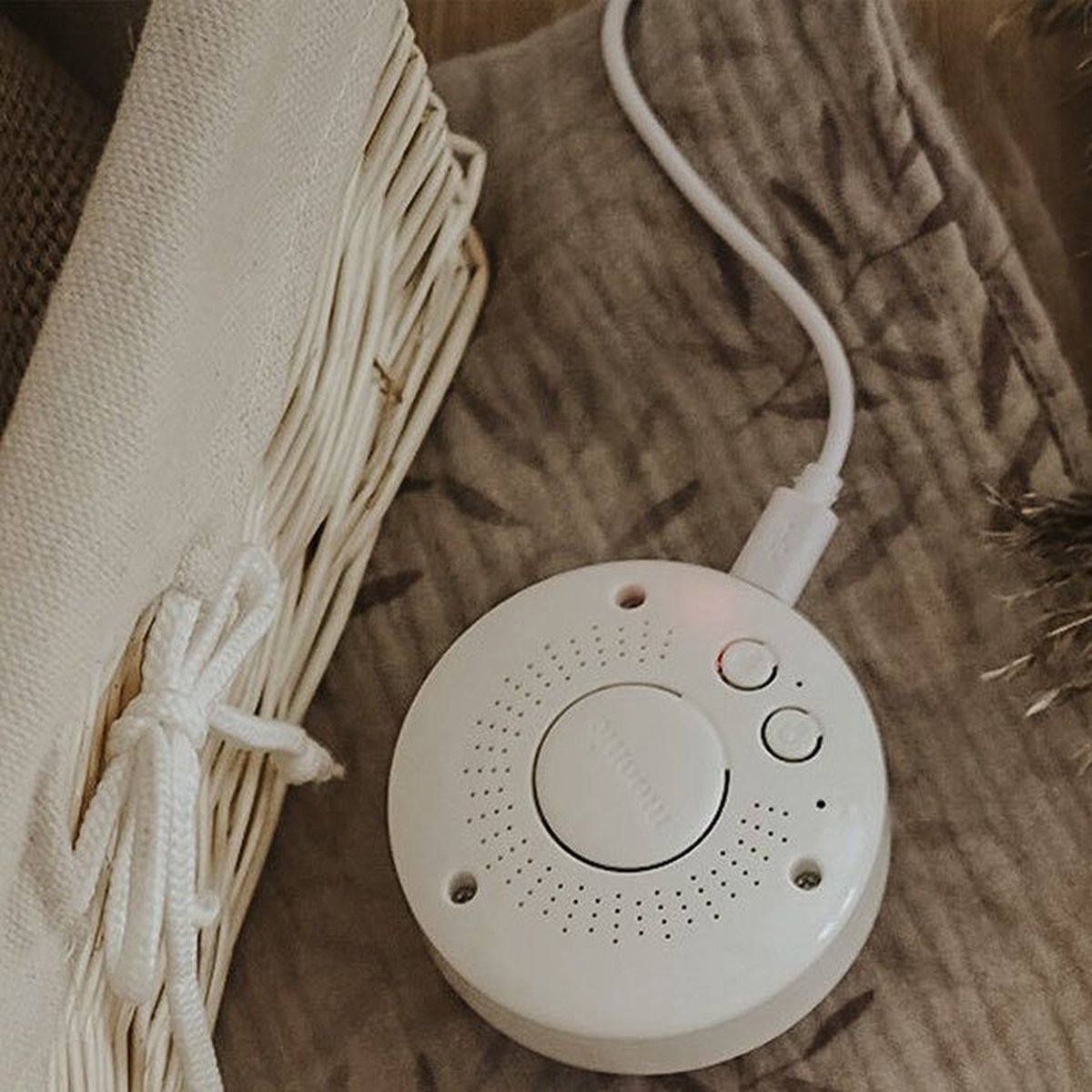 Moonie Knuffel Humming Bear Cappuccino - Met licht en geluid - USB oplaadbaar — afbeelding 12