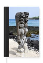 Notitieboek - Schrijfboek - Beelden op strand van Hawaï - Notitieboekje klein - A5 formaat - Schrijfblok