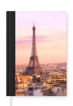 Notitieboek - Schrijfboek - Uitzicht over Parijs met de Eiffeltoren die erboven uit steekt - Notitieboekje klein - A5 formaat - Schrijfblok