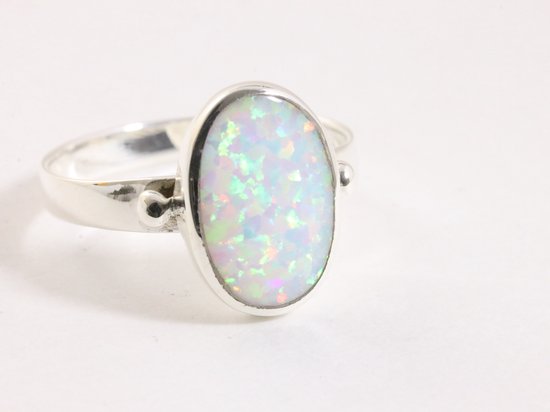 Fijne hoogglans zilveren ring met welo opaal - maat 18