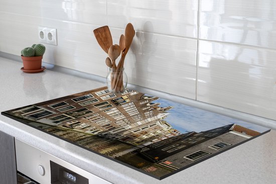 KitchenYeah® Inductie beschermer 81.6x52.7 cm - Grachtenpanden langs het kanaal in Amsterdam - Kookplaataccessoires - Afdekplaat voor kookplaat - Inductiebeschermer - Inductiemat - Inductieplaat mat