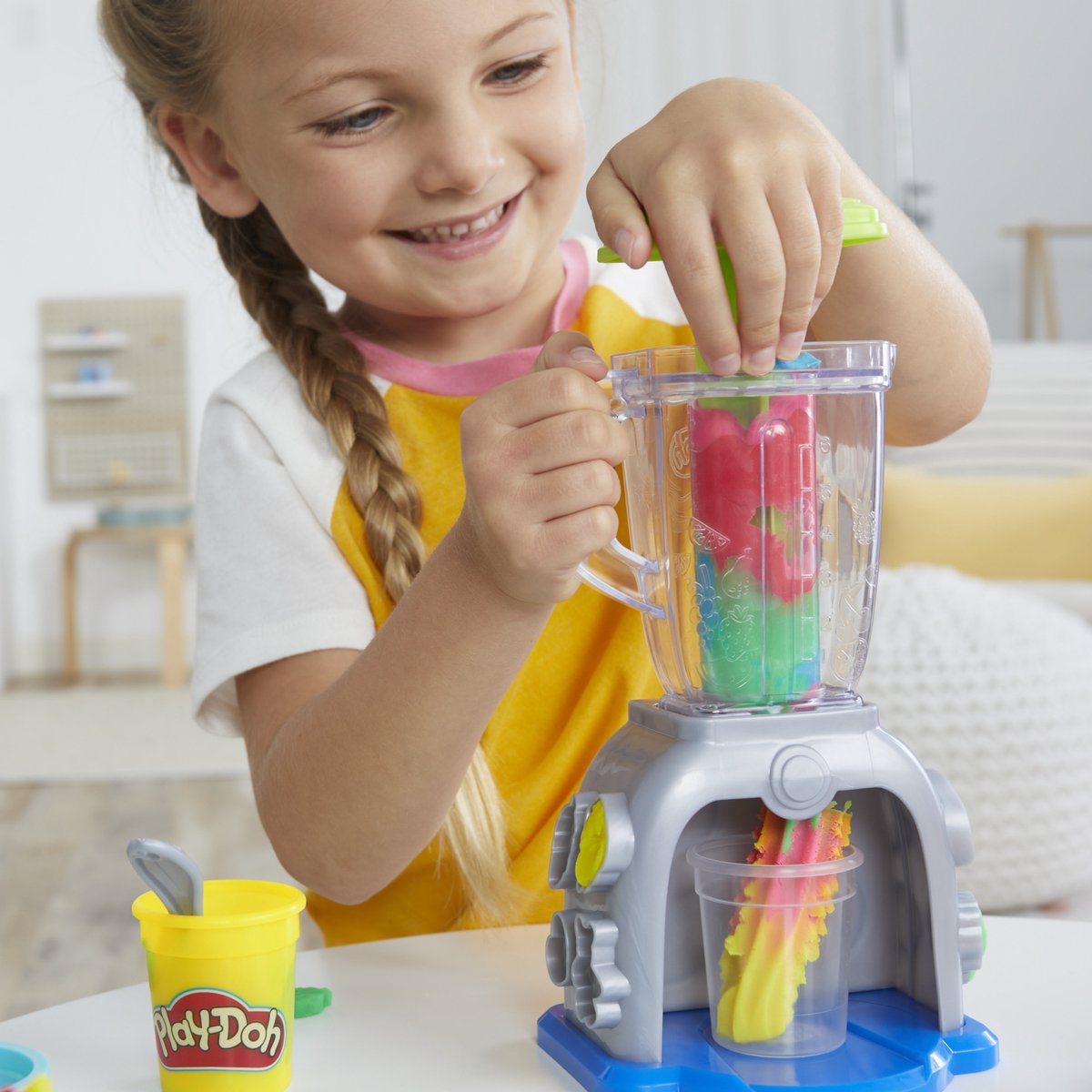 Play-Doh Smoothie Blender Set - Boetseerklei - 5 Play-Doh potjes - Knutselen voor kinderen — afbeelding 6