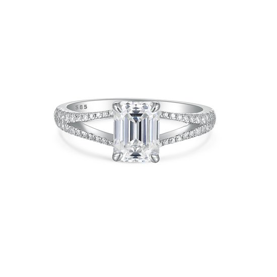 Emelise - 14k Witgouden Smaragd Geslepen Moissanite Ring met Split- 14k WitgoudenShank en Zijstenen - 2.5 karaat