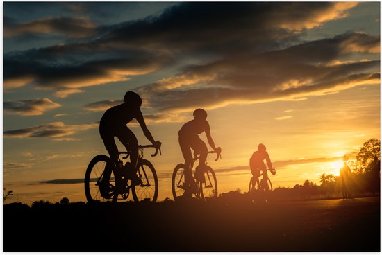 Poster Glanzend – Mensen - Mountainbiken - Zonsondergang - Fietsen - Hobby - 60x40 cm Foto op Posterpapier met Glanzende Afwerking