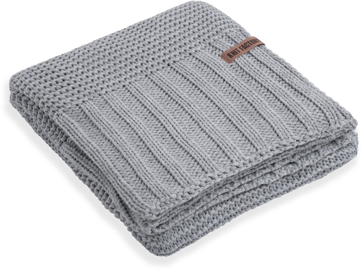 Knit Factory Vinz Gebreid Plaid XL - Woondeken - plaid - Wollen deken - Kleed - Licht Grijs - 195x225 cm