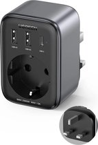 Ugreen Outlet Extender Reis Adapter EN-EU 2x USB-A / USB-C Ingang 30W