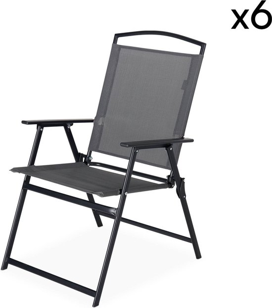 Grijze klapstoel met metalen frame en textileen zitting.