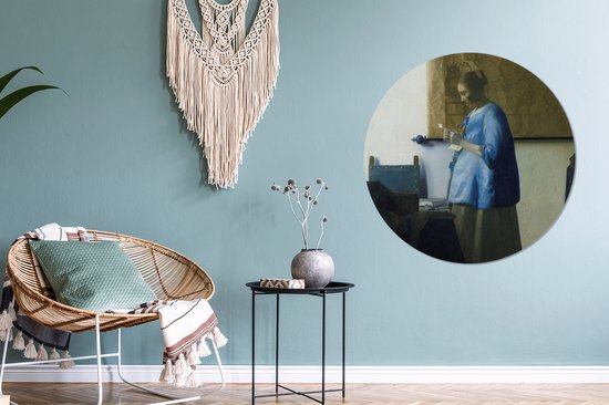 Femme en bleu lisant une lettre - Peinture de Johannes Vermeer Cercle mural en aluminium