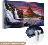 Glasschilderij - Foto op glas - IJsland - Waterval - Berg - Acrylglas - Muurdecoratie - Schilderij waterval - Schilderij glas - 80x40 cm - Wanddecoratie