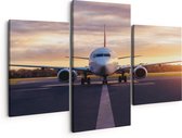 Artaza Canvas Schilderij Drieluik Vliegtuig Op De Landingsbaan - 150x120 - Groot - Foto Op Canvas - Canvas Print