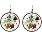 Boucles d'oreilles rondes Behave avec fil de métal doré antique tissé à la main avec des paillettes et des perles marron.