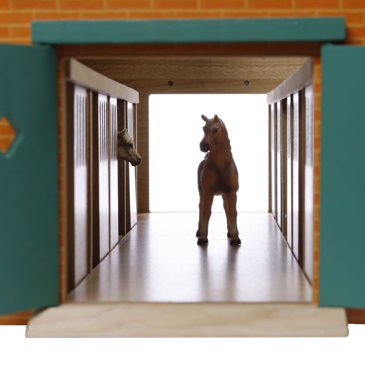 Kids Globe Paardenstal Hout Met 9 Paardenboxen 1:32 — afbeelding 12