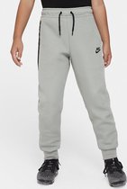 Nike Sportswear Tech Fleece Pant Kids Mica Green Maat 128/140