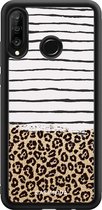 Casimoda® telefoonhoesje - Geschikt voor Huawei P30 Lite - Luipaard strepen - Zwart TPU hoesje - Backcover - Bruin/beige - Luipaardprint