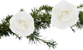 Kerstboom bloemen op clip - 2x stuks - wit glitter - kunststof - 18 cm