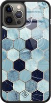 Casimoda® hoesje - Geschikt voor iPhone 12 Pro Max - Blue Cubes - Luxe Hard Case Zwart - Backcover telefoonhoesje - Blauw