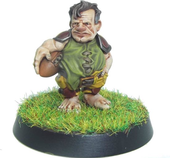 Warhammer Blood Bowl: Greenfield Grasshuggers Halfling Team - 12 Miniatures, Turn Markers, Roster Sheet - Plastic Unpainted