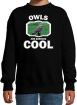 Dieren uilen sweater zwart kinderen - owls are serious cool trui jongens/ meisjes - cadeau velduil/ uilen liefhebber - kinderkleding / kleding 110/116