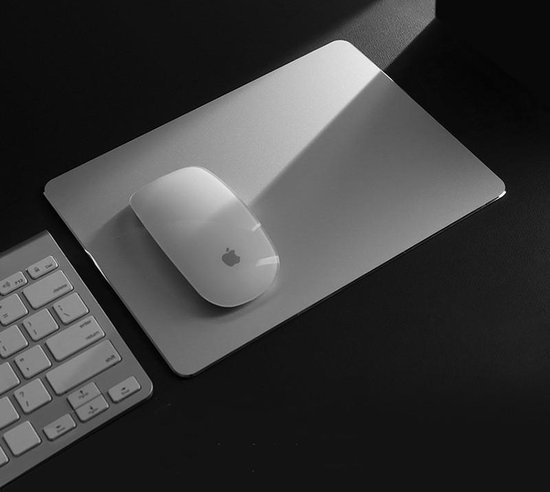 Orico - Tapis de souris ultrafin en aluminium - Convient à toutes les  souris d'ordinateur - 2 mm d'épaisseur - Style Mac - Argent