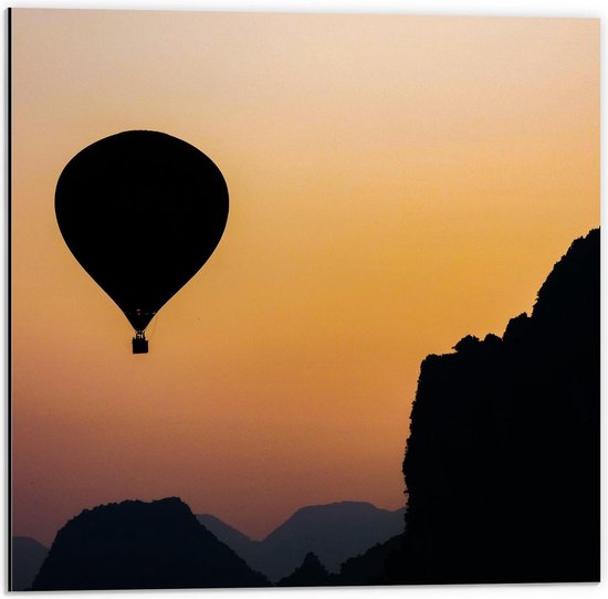 Dibond - Silhouet van Luchtballon - 50x50cm Foto op Aluminium (Wanddecoratie van metaal)