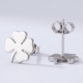 Lundholm Klara Oorknopjes Dames Zilverkleurig - Klavertje Vier Oorbellen 1 cm - Premium Stainless Steel - Kleine Geluks Oorknopjes - Waterproof & Hypoallergeen - Cadeau voor Haar