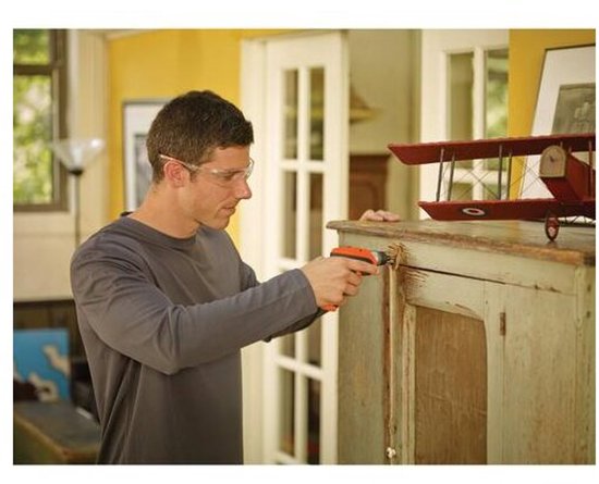 BLACK+DECKER 3.6V Lithium Ion accu schroevendraaier. 1.5Ah. koppel 5.5Nm - CS3652LC-QW thumbnail 3